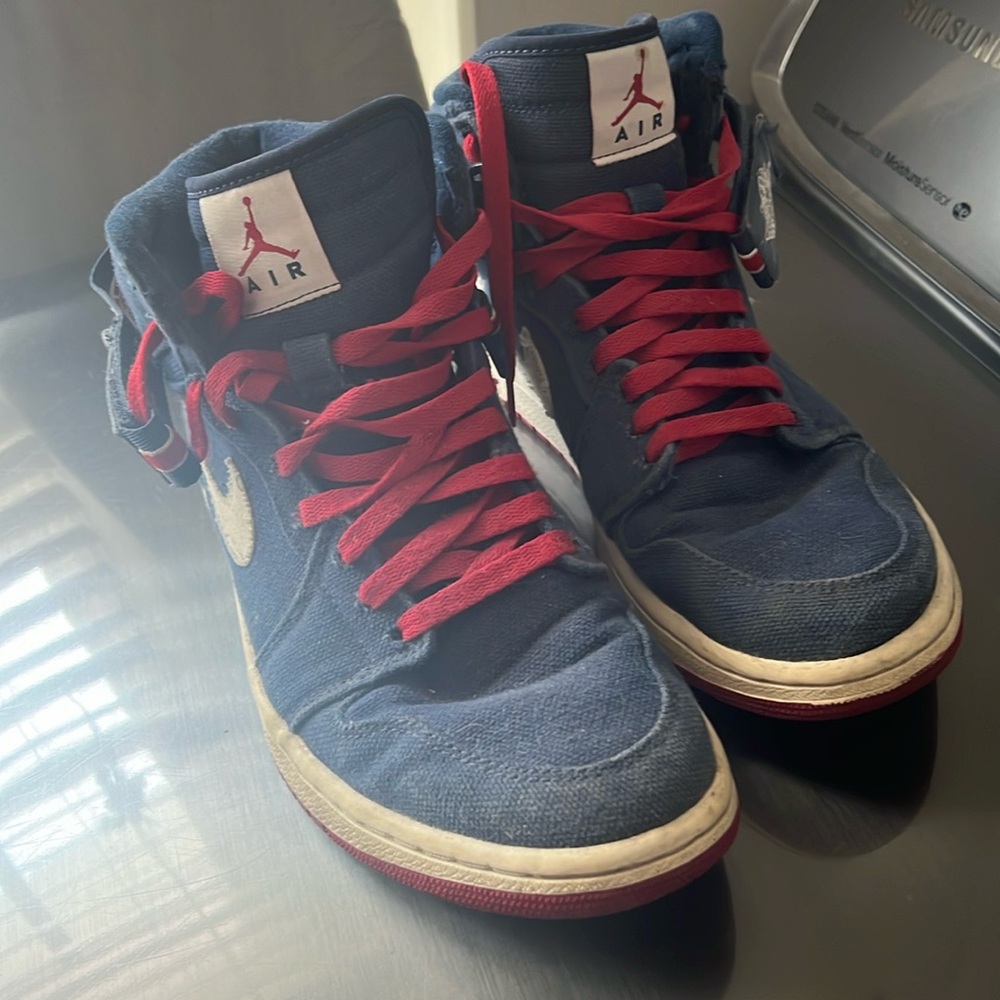 Jordan air size 10 used/worn